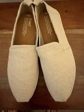 Tom's Women's Slip-on Canvas Loafers